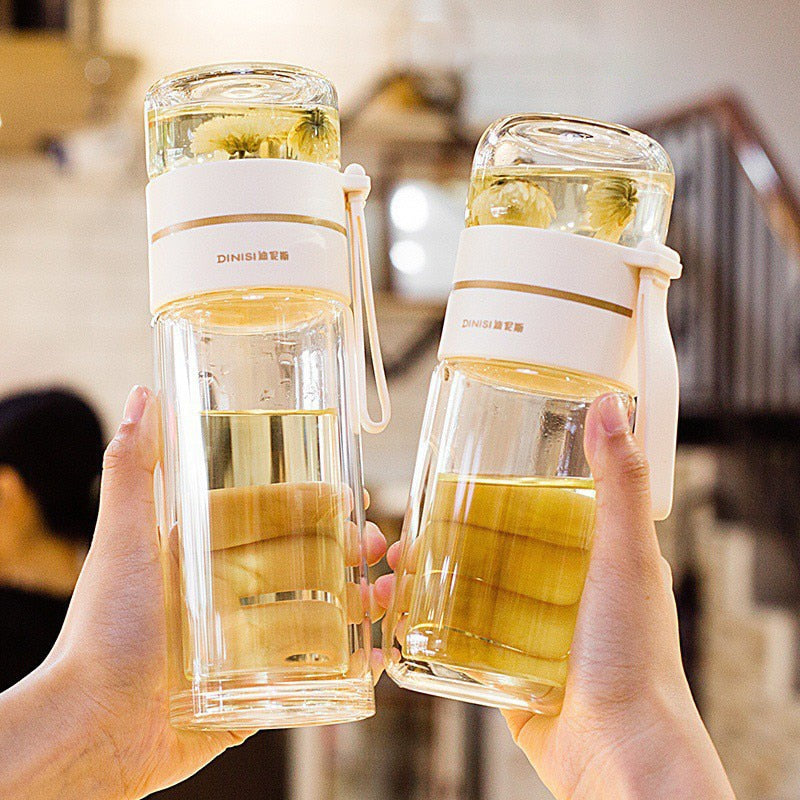 Phantom Pour glass portable bottle with tea or herbal infusion